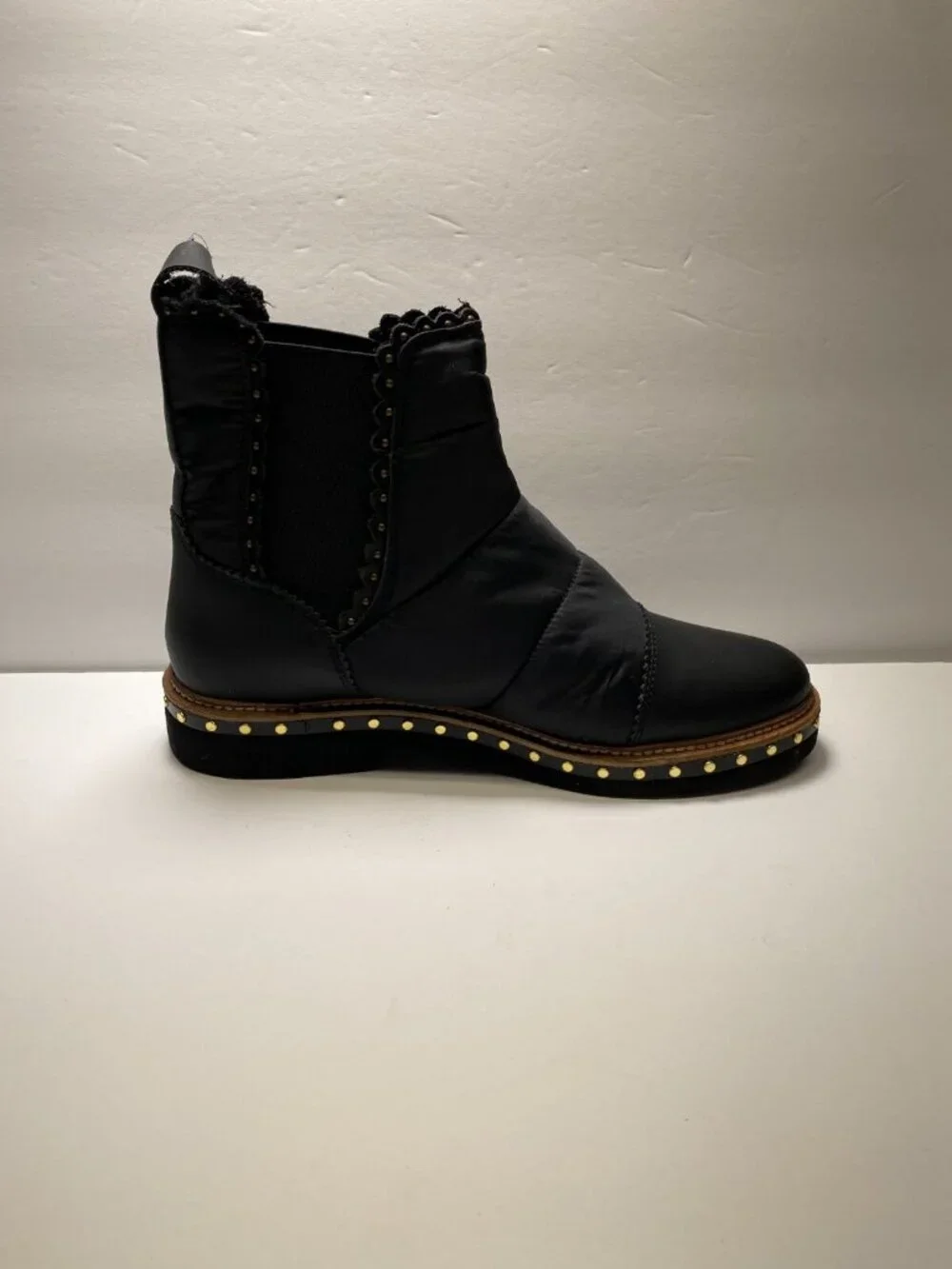 Free People Women's Atlas Puffer Chelsea Black Boot Sz 9